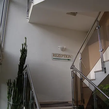 Jahnke 3* נויברנדנבורג